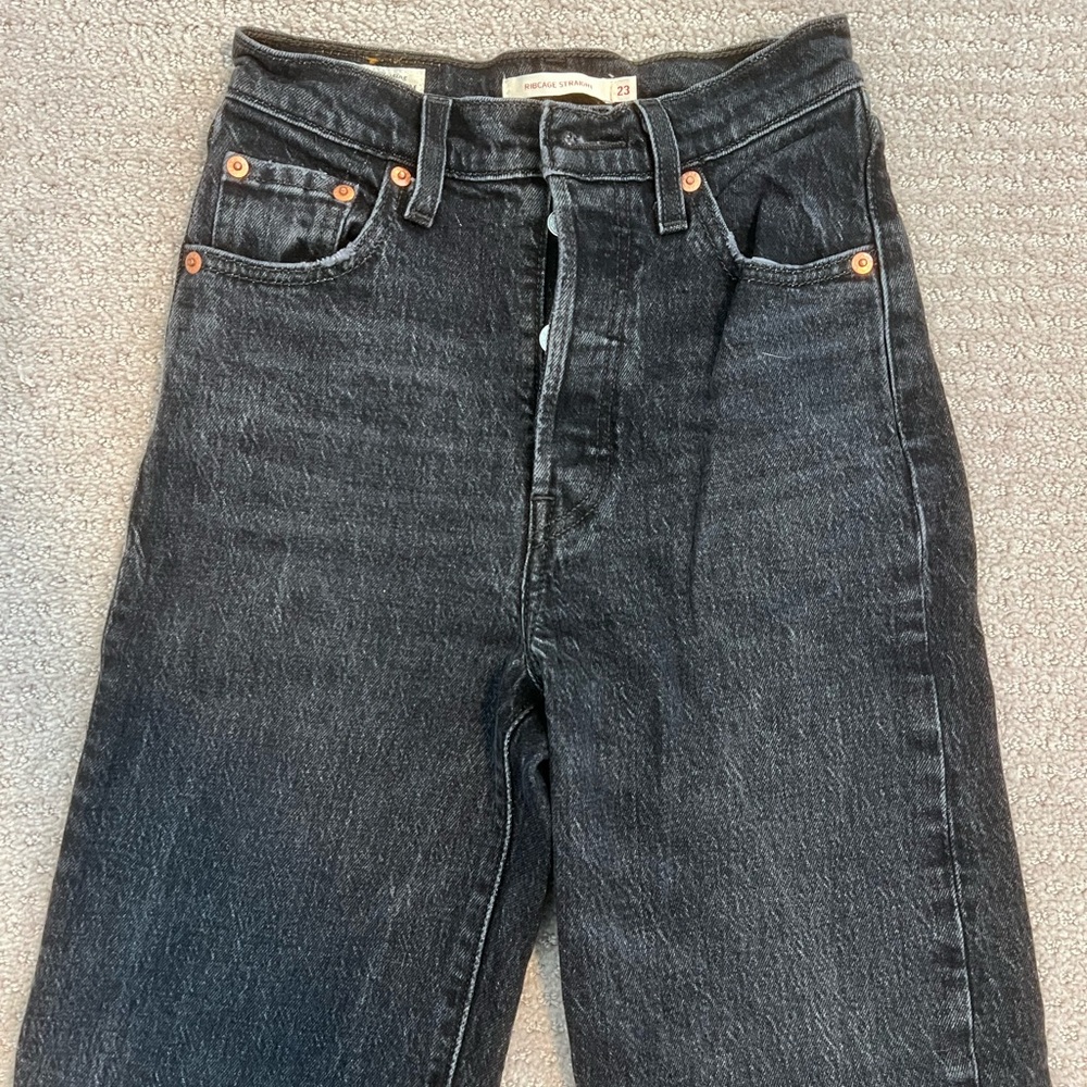 Levi's Ribcage Straight - Picture 3 of 7